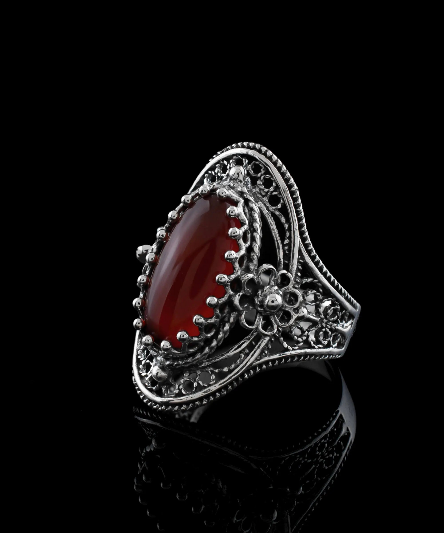 Carnelian Gemstone Sterling Silver Women Statement Ring with Daisy Figures