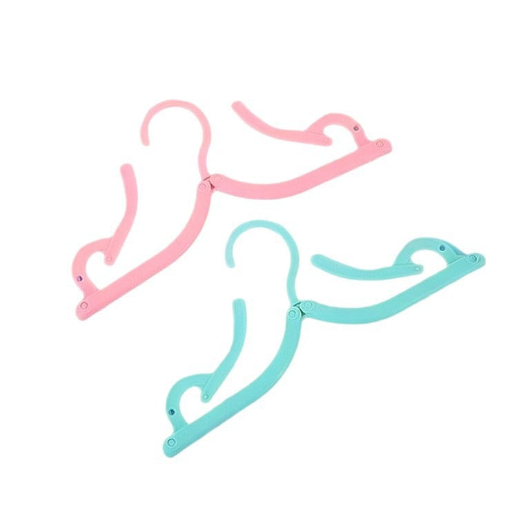 Multifunctional foldable clothes hanger